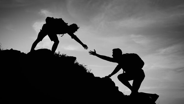 Targetaid Support Helping Hand Climb Bw 800X460 Tp