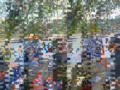 Simon Pedro - utanför domstoeln 1.jpeg