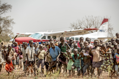 2017 Plane and people at Mvolo, South Sudan, 2017-3_Dave Forney.jpg (1)