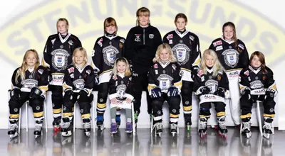 stenugnsund-hf-queens-lagfoto.webp