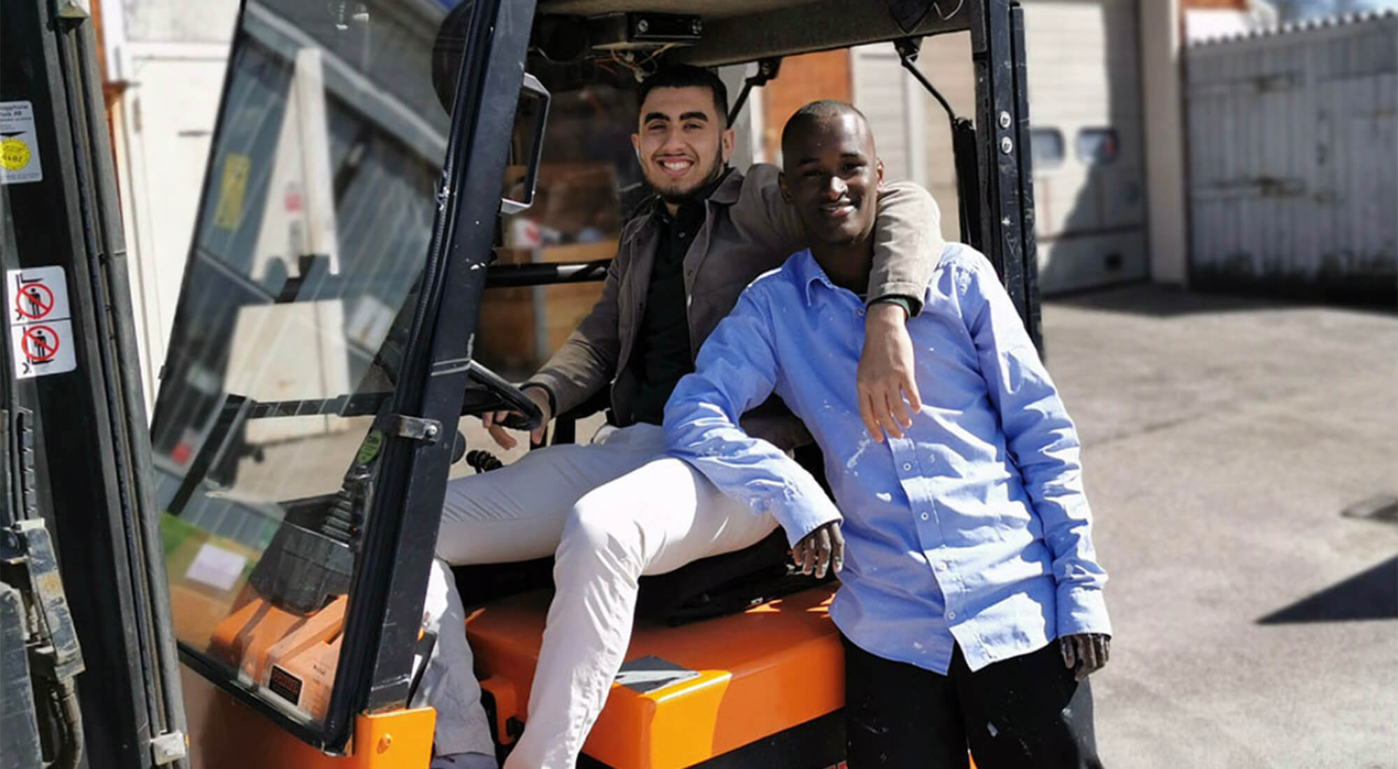 neighbourhood_om-oss-truck-killar_tp.jpg