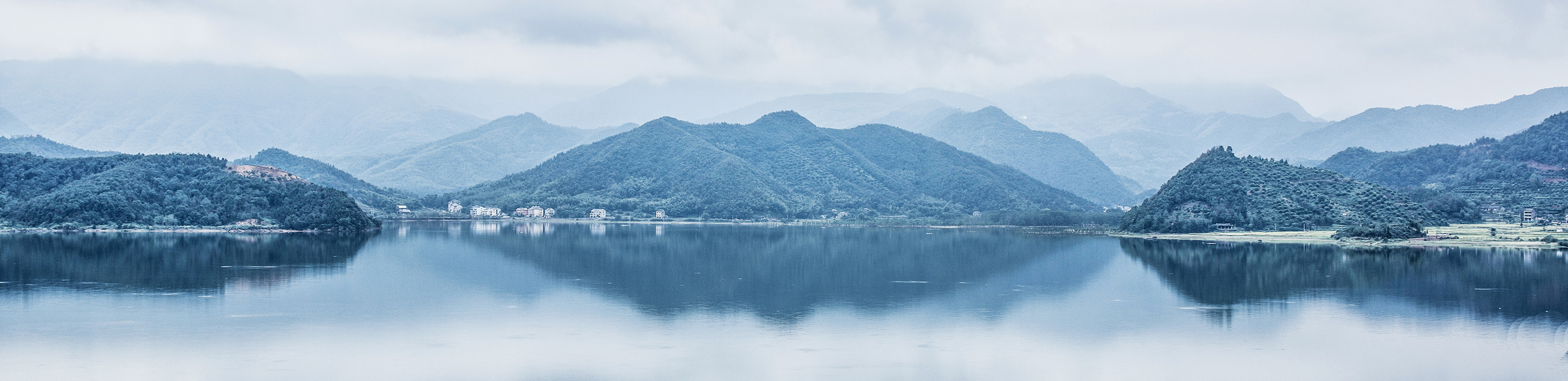 Targetaid Calm Lake Lighter 2880X700