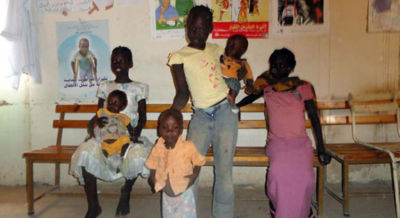 43451-Barn-på-kliniken-i-Jebel-Aulia-_BH_2012.jpg (3)